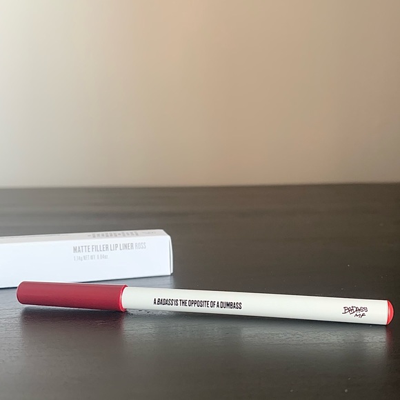 ✨Pick 5/$25- Uoma Beauty Badass MF Matte Filler Lip Liner in the shade “Ross.” - Picture 2 of 6